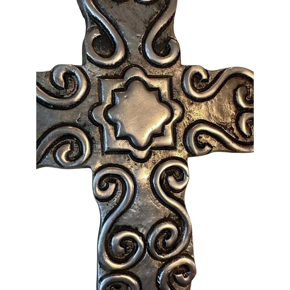 A La Carte CROSS Metal Wall Hanging  Vintage Silver Tone 223